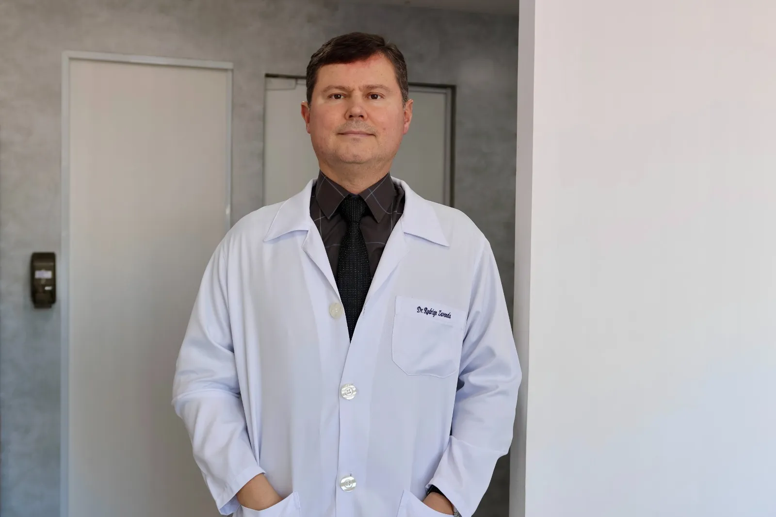 Dr. Rodrigo Zavanela - Ortopedista