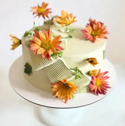 Bolo com flores naturais